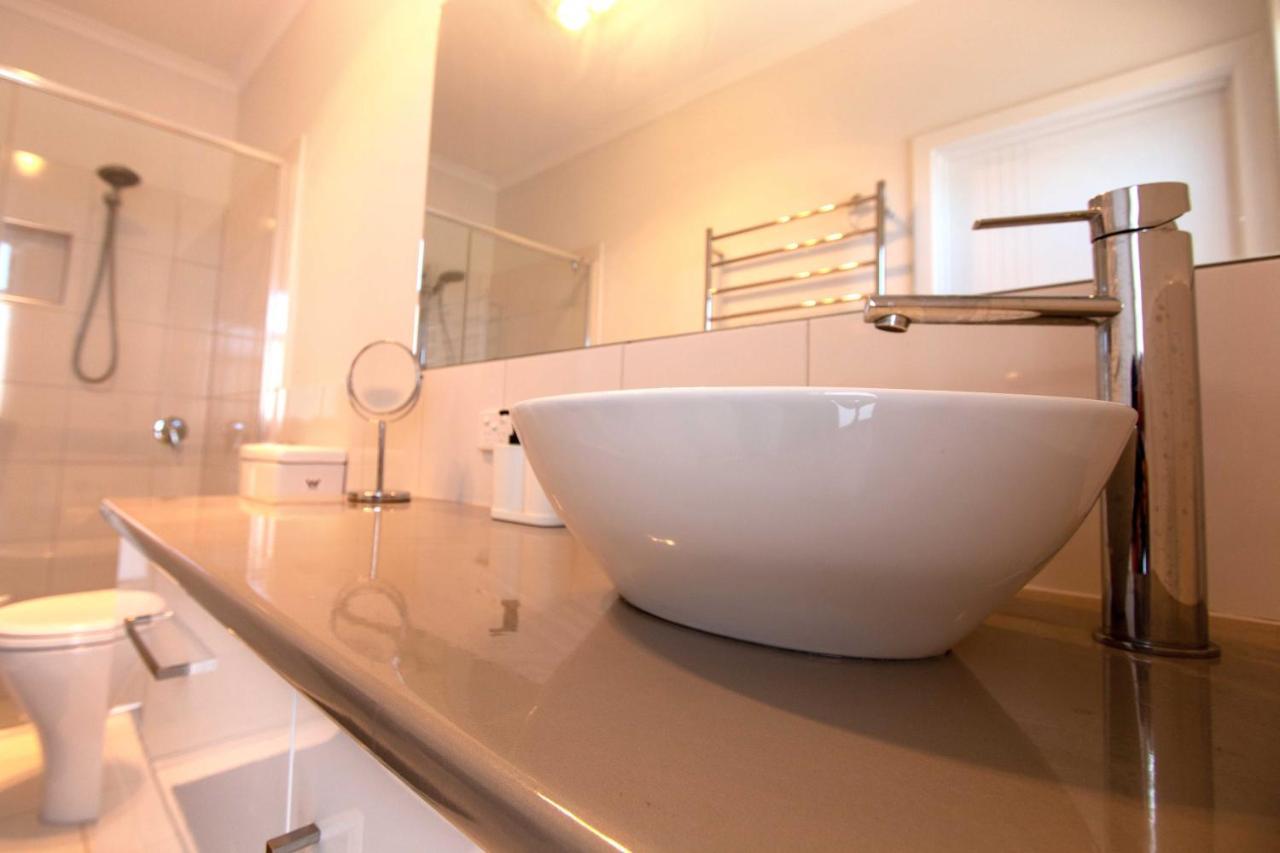 Coorong Island Retreat - Farm Stay At Pet Friendly Property Meningie Exterior photo