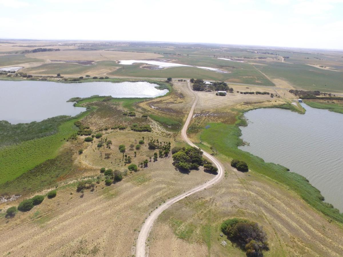 Coorong Island Retreat - Farm Stay At Pet Friendly Property Meningie Exterior photo