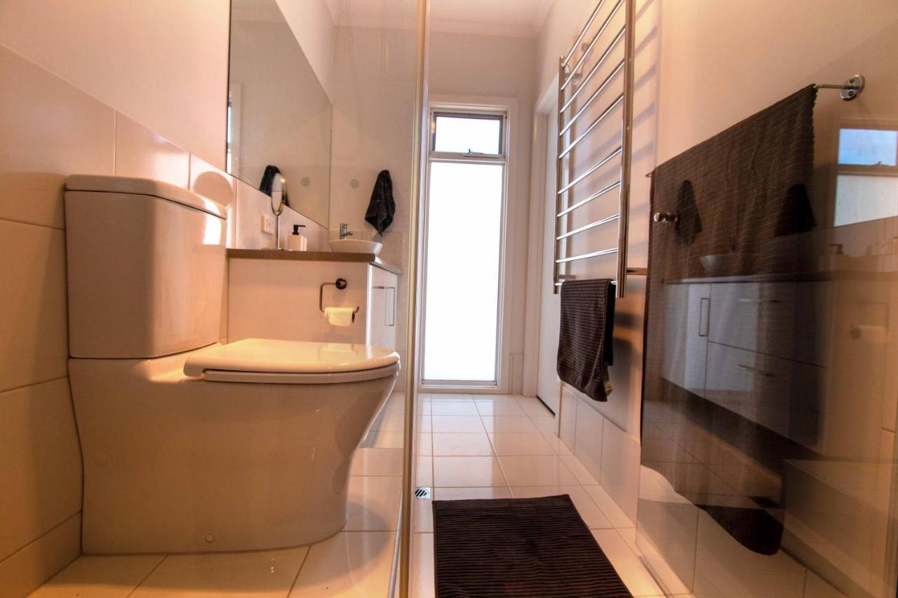 Coorong Island Retreat - Farm Stay At Pet Friendly Property Meningie Exterior photo